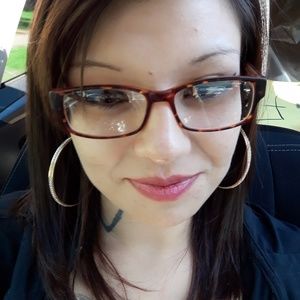 Meet your Posher, Candice